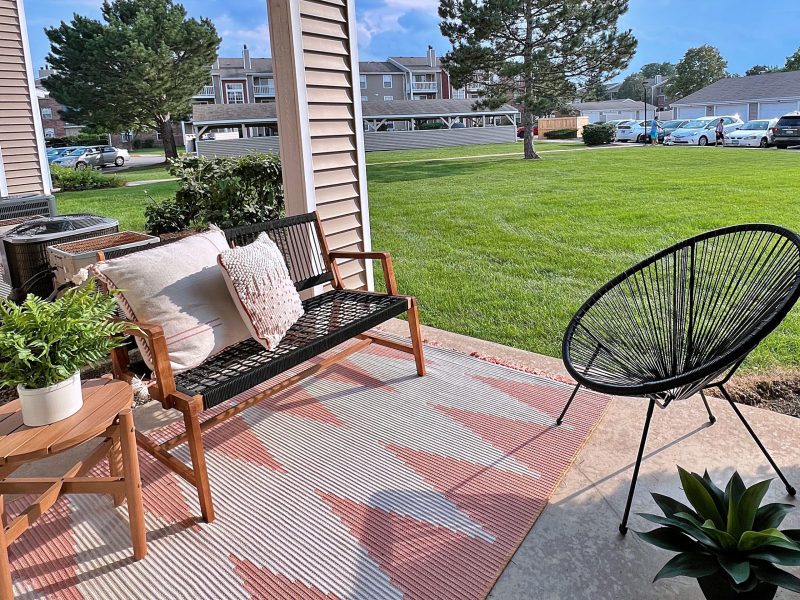 TGM Springbrook Apartments Balcony or Patio 2